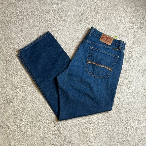 Lucky Brand Blue 221 Straight Jeans Classic Denim (Size 40x32) - Picture 1 of 4